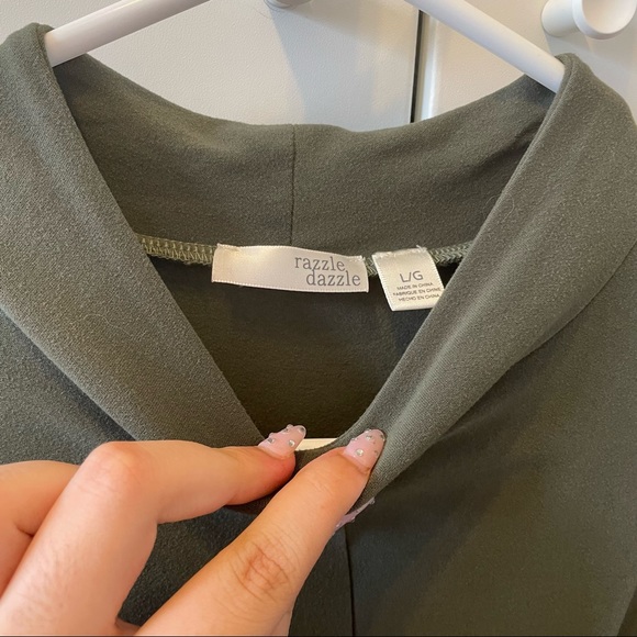 3/$25🌟Long sleeve crop top - Picture 4 of 8